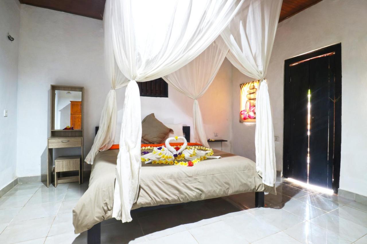 Sunjaya Kubu Guesthouse Lembongan Esterno foto